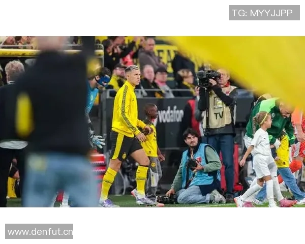 施洛特贝克满意多特在欧冠两场比赛中收获四分的表现与进步