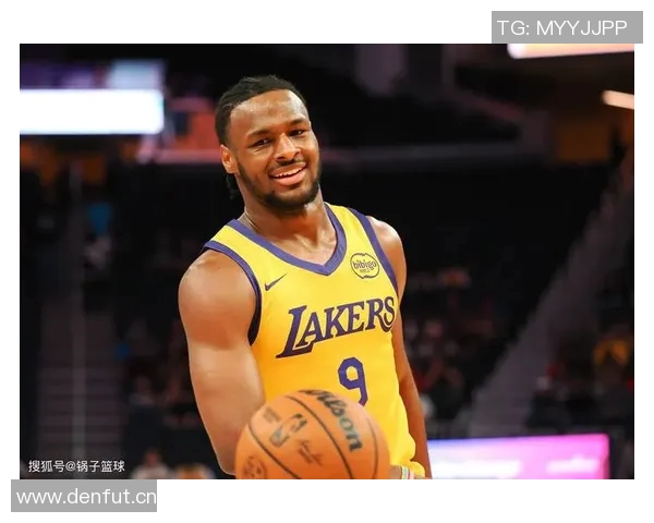 雷迪克盛赞太阳战术理念强调防守端表现尤为突出