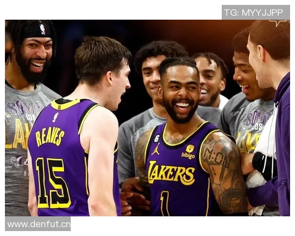 浓眉谈拉塞尔选择湖人：他愿意冒险放弃更高薪水