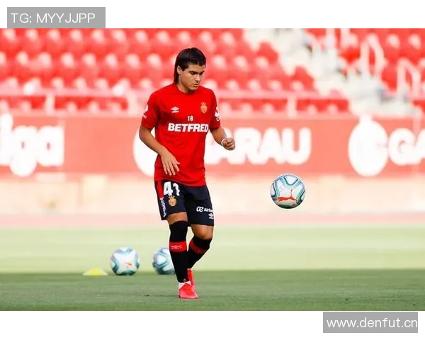 美国后卫麦肯齐谈波帅期望希望能效仿罗梅罗的踢球风格