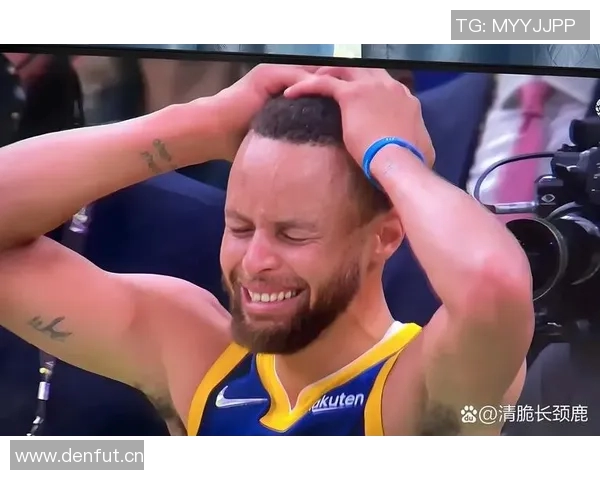 无奈之战库里22投12中三分7记独砍35分却难救勇士于水深火热之中