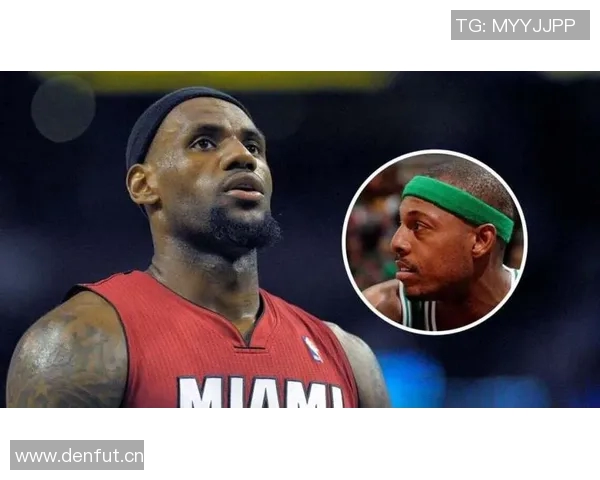 皮尔斯与女主持探讨男友点赞大屁股女是否算出轨引发热议