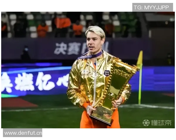 巴媒报道格雷米奥即将签约前胜利主帅卡斯特罗月薪约31万欧元 巴媒报道格雷米奥即将签约前胜利主帅卡斯特罗月薪约31万欧元