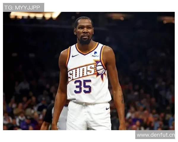 杜兰特透露侄子崇拜布克或因曾与他并肩作战 杜兰特透露侄子崇拜布克或因曾与他并肩作战