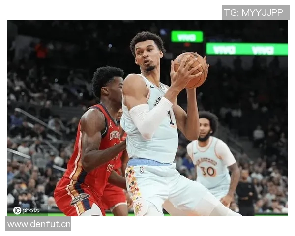 文班在前两场比赛中狂砍69分26板12帽展现全能实力有望同时夺得MVPDPOY和MIP