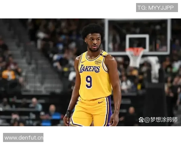 NBA杯历史战绩揭秘雄鹿强势领跑湖人紧随其后奇才惨遭垫底 NBA杯历史战绩揭秘雄鹿强势领跑湖人紧随其后奇才惨遭垫底